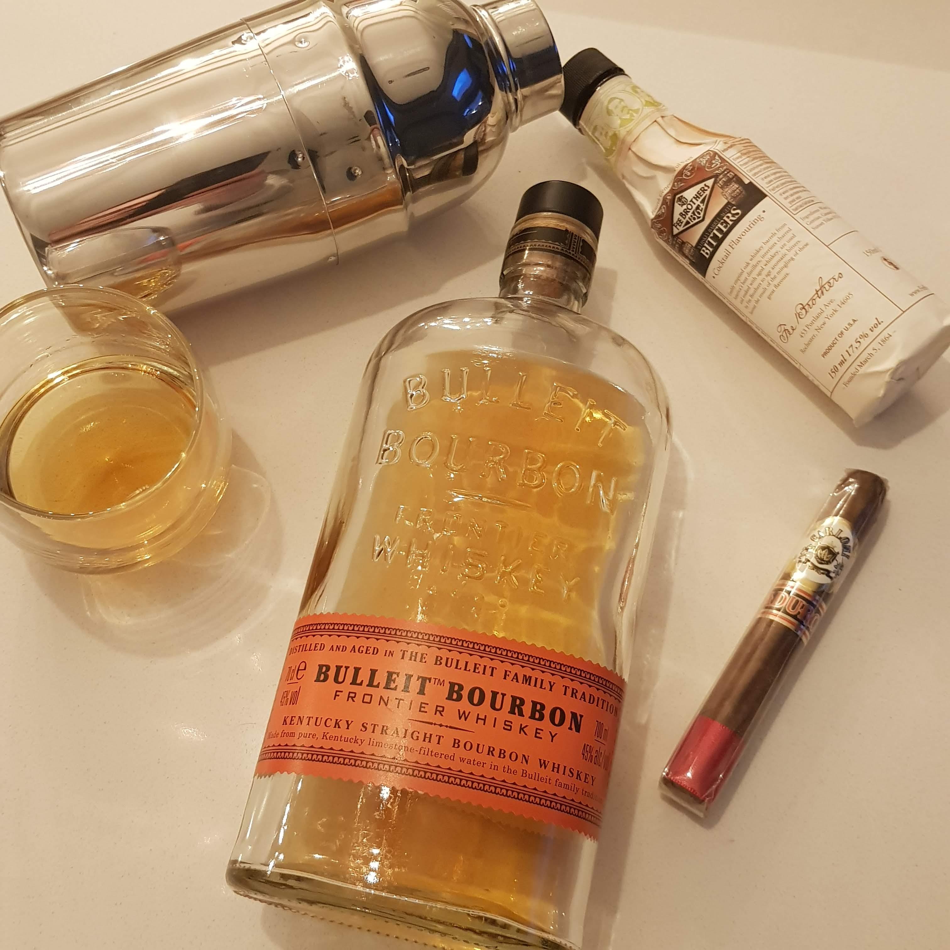 Bulleit Bourbon Whiskey Review old fashioned 